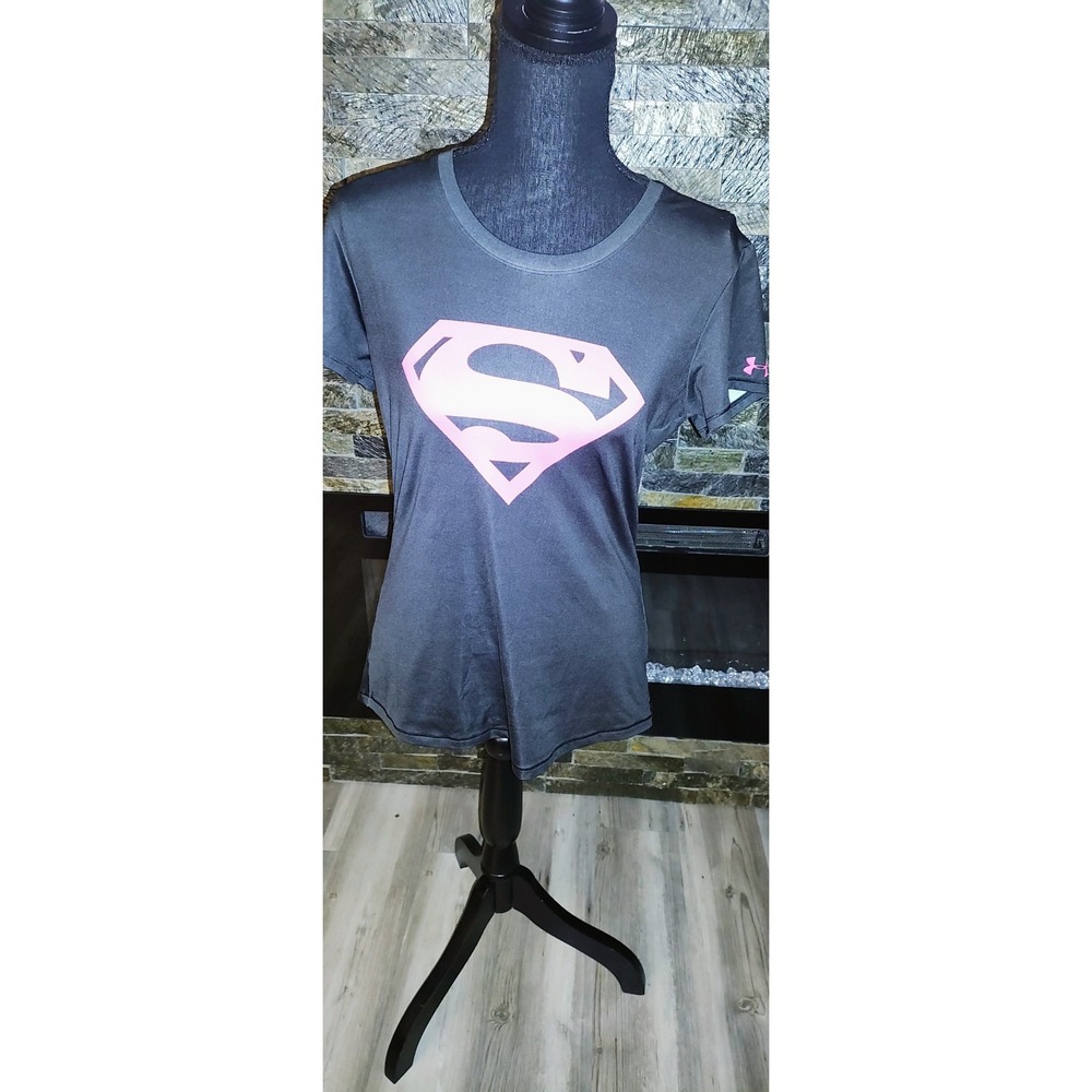 Under Armor Black And Pink Superman Top Size Medium